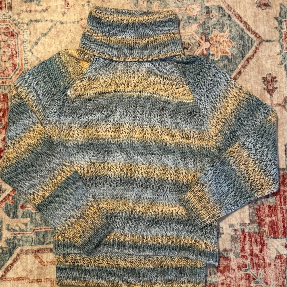 XL Charlie Paige turtleneck wool sweater.